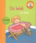 UN BEBE EN CASA di VV.AA. 