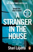 A STRANGER IN THE HOUSE di LAPENA, SHARI 