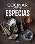 COCINAR CON ESPECIAS di VV.AA. 