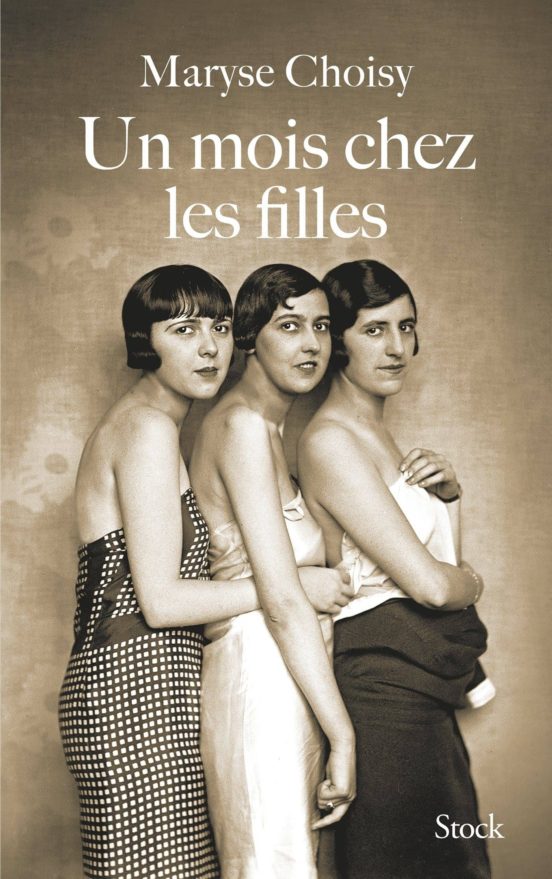 Un Mois Chez les Filles: Reportage