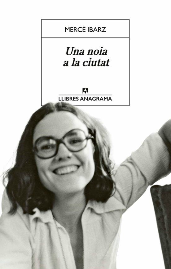 Una Noia A La Ciutat