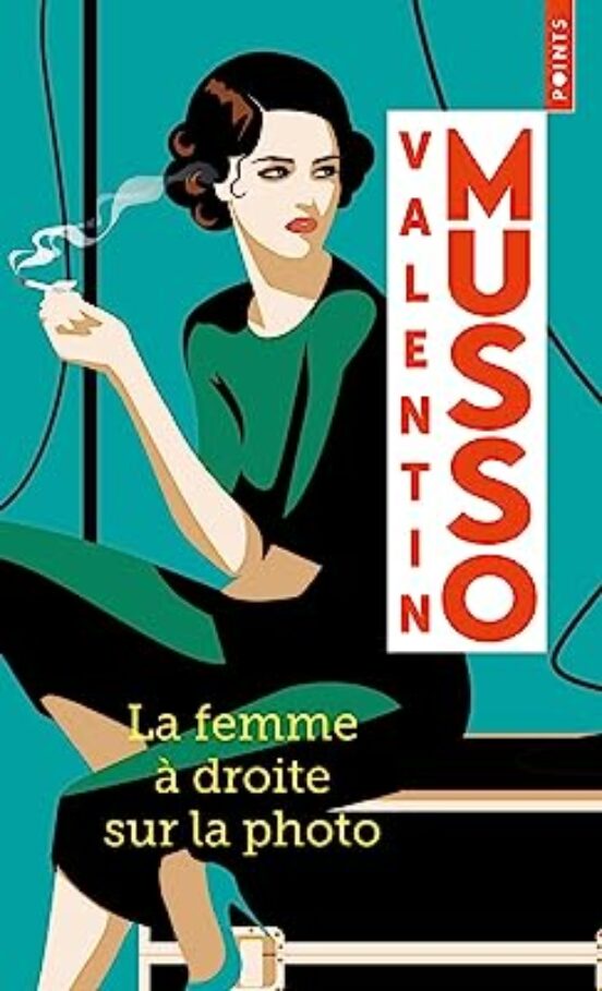 La Femme A Droite Sur La Photo