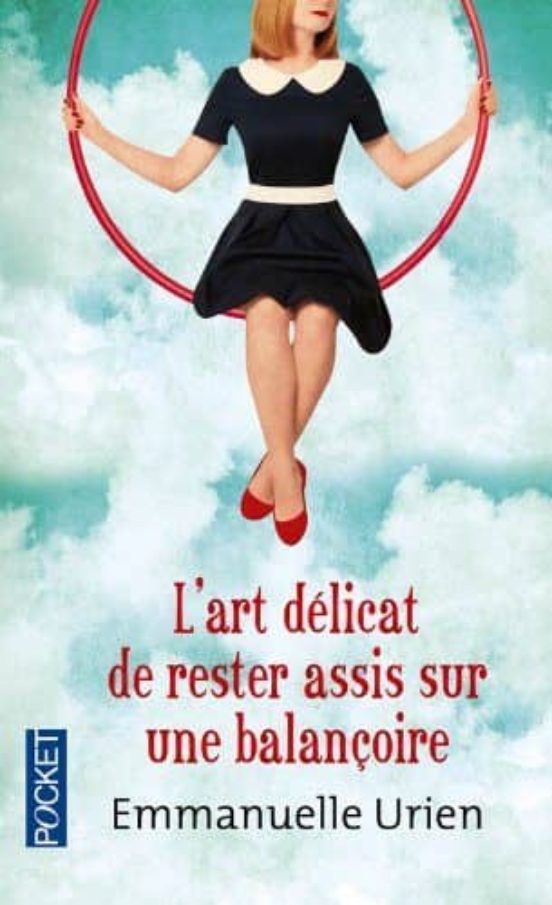 L Art Delicat De Rester Assis Sur Une Balançoire