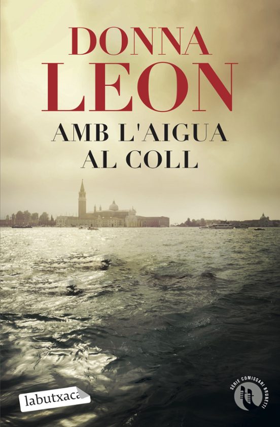 Amb L'aigua Al Coll