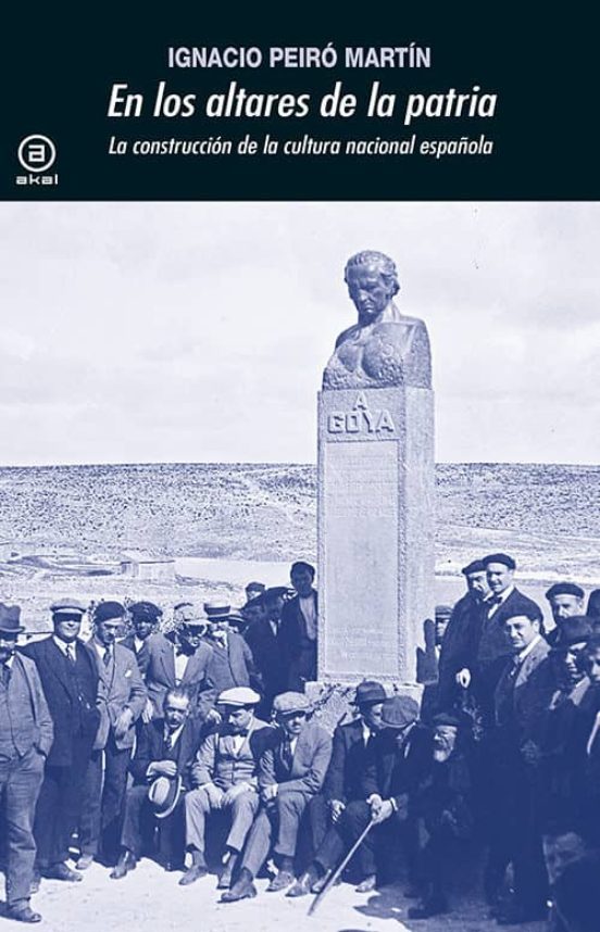 En los Altares de la Patria: La Construccion de la Cultura Nacional Es