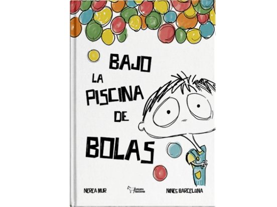 Bajo la piscina de bolas