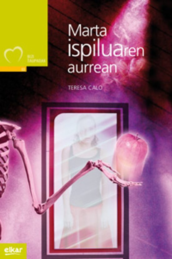 Marta Ispiluaren Aurrean