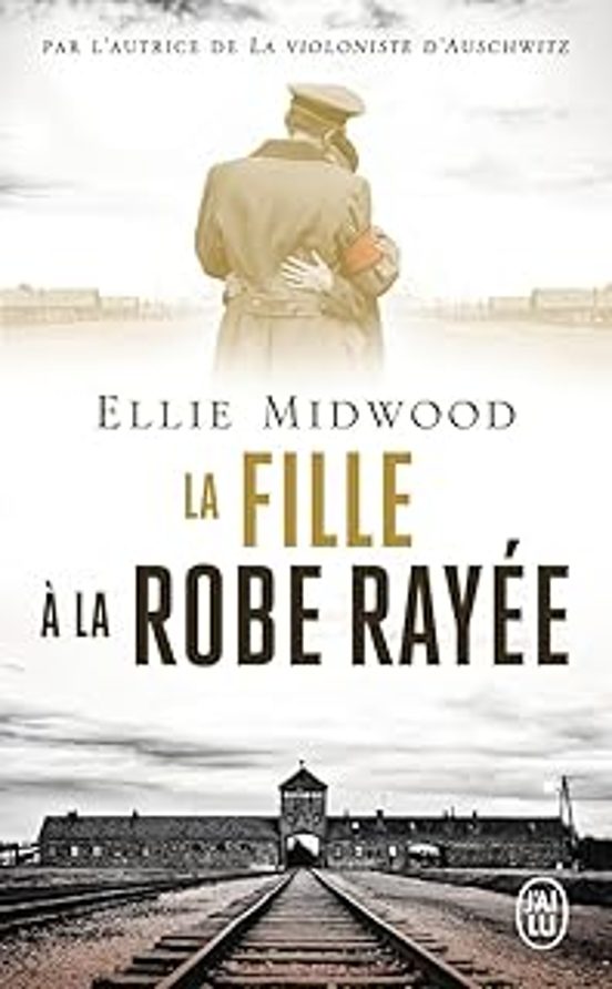 La Fille À La Robe Rayée