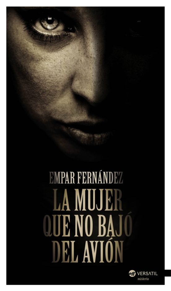 La Mujer Que No Bajo Del Avión