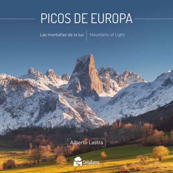 Picos De Europa: Las Montañas De La Luz / Mountains Of Light