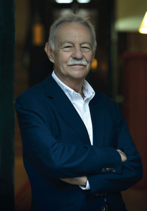 EDUARDO MENDOZA EDUARDO MENDOZA