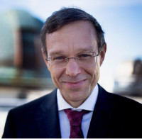 AVI LOEB