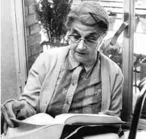 MARIA MOLINER MARIA MOLINER