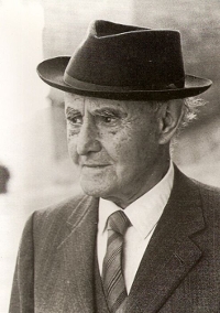 J.V. FOIX
