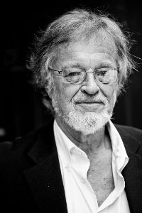 BERNARD CORNWELL