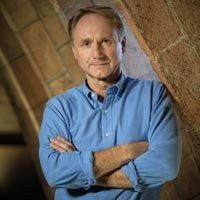 DAN BROWN