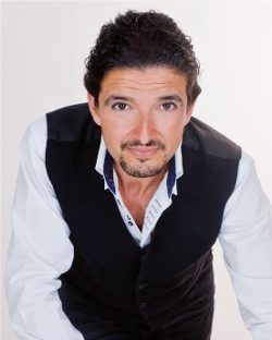 LUIS ALVAREZ