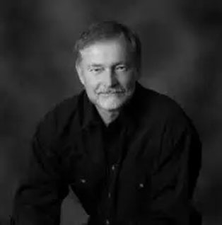 Erik Larson
