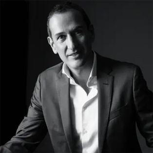 Roberto Santiago