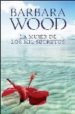 LA MUJER DE LOS MIL SECRETOS de WOOD, BARBARA 