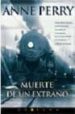 MUERTE DE UN EXTRAO de PERRY, ANNE 