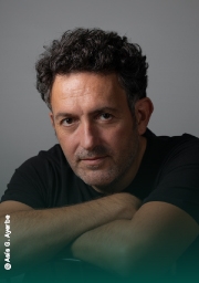 foto de Mikel Santiago