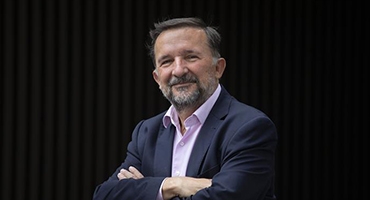 Sergio Vila-Sanjuán te manda un afectuoso saludo