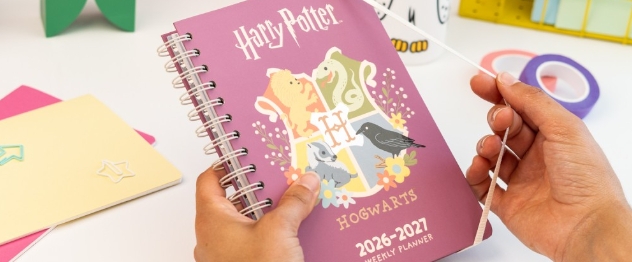 Agenda Harry Potter sobre mesa