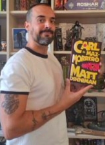 librero recomendando