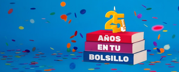 Fondo azul y tres libros con velas de cumpleaños