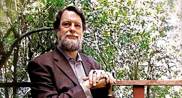 Más información sobre el autor y la saga