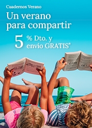 Niños leyendo en la playa
