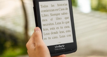 Libro Electronico Touch Lux 5 - Roja Vivlio con Ofertas en Carrefour