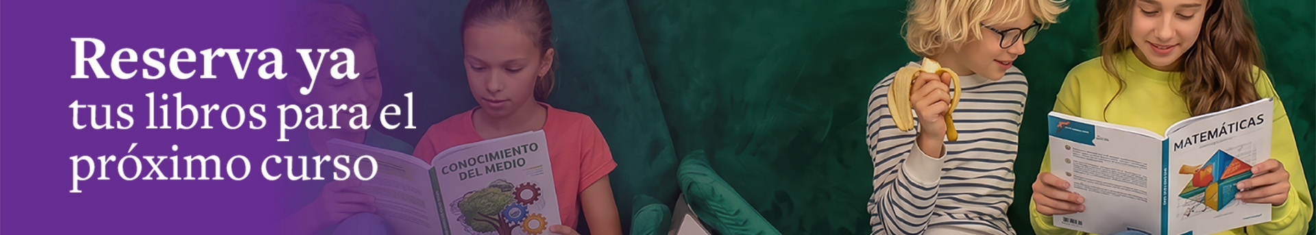 Niños con libros de texto estudiando