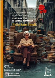 señora sentada con libros