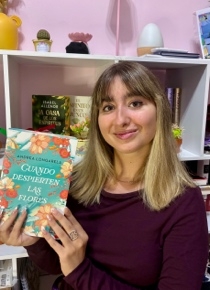 @labibliotecademeri con el libro que recomienda