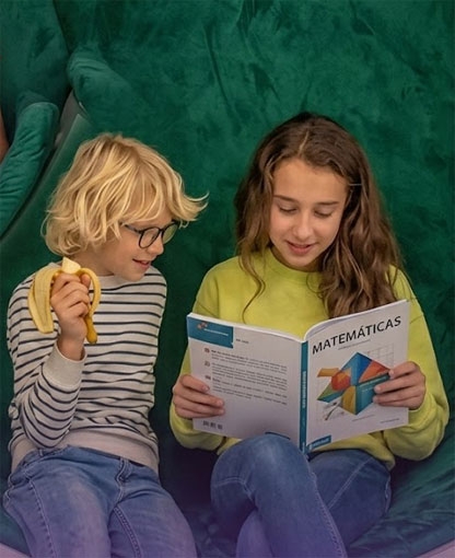 niños leyendo