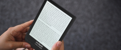 Lector con eReader Vivlio